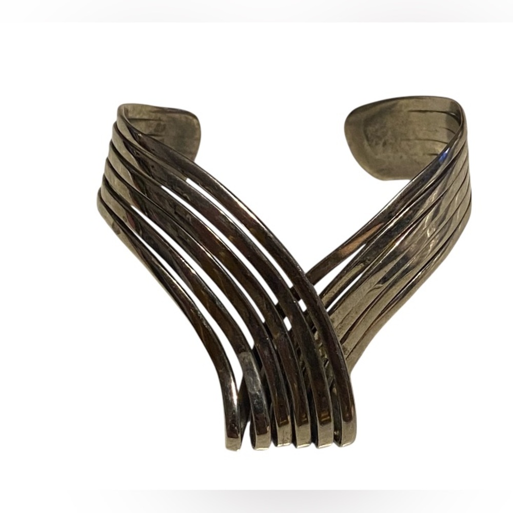 Unique Twisted Metal Cuff Bracelet #6391 - Picture 3 of 10